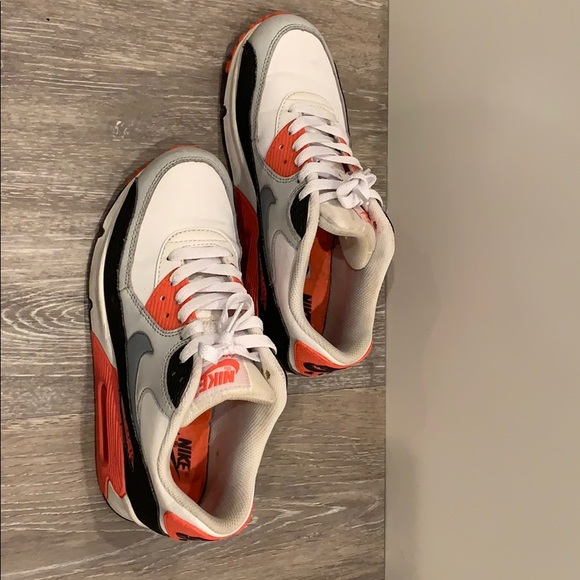 Nike boys size 4.5 - Picture 6 of 6